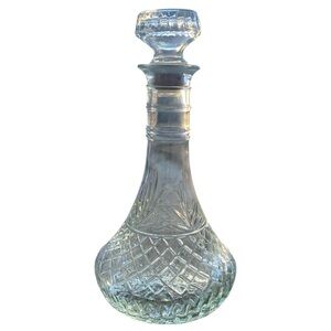 Mogen David Vintage Beautiful Clear Etched Glass Decantur MD 1980-1986